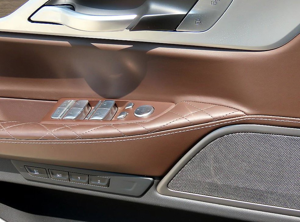 BMW 7시리즈 745e sDrive 디자인 퓨어 엑설런스 사진 12