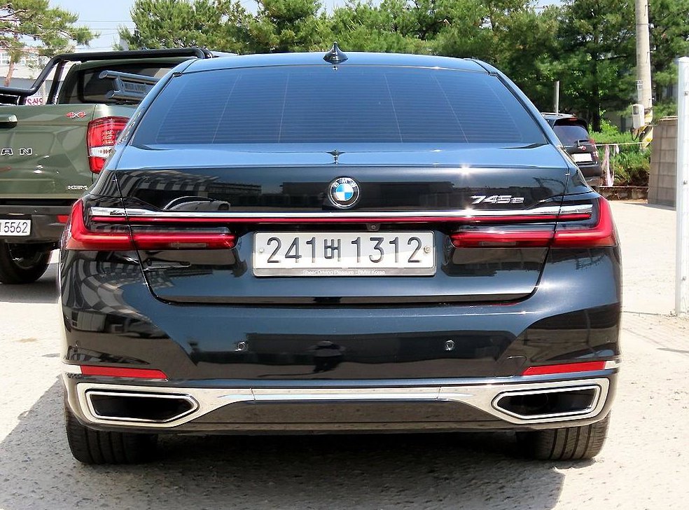 BMW 7시리즈 745e sDrive 디자인 퓨어 엑설런스 사진 4