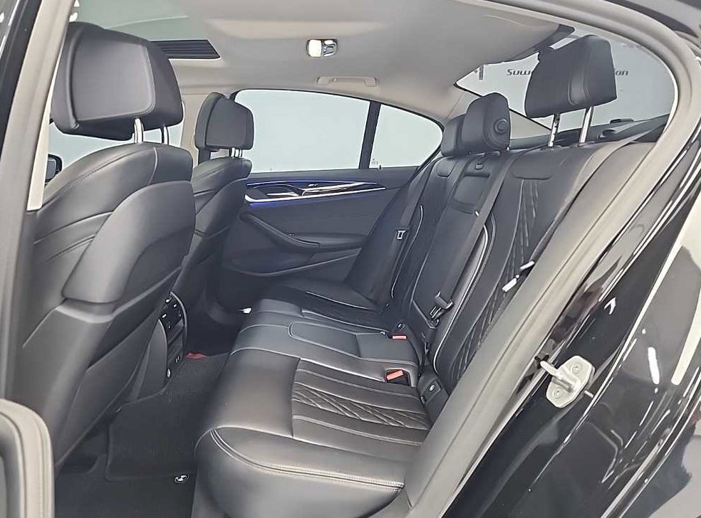 BMW 5시리즈 523d M 스포츠 사진 12