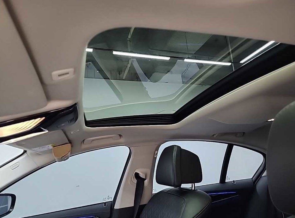 BMW 5시리즈 523d M 스포츠 사진 14