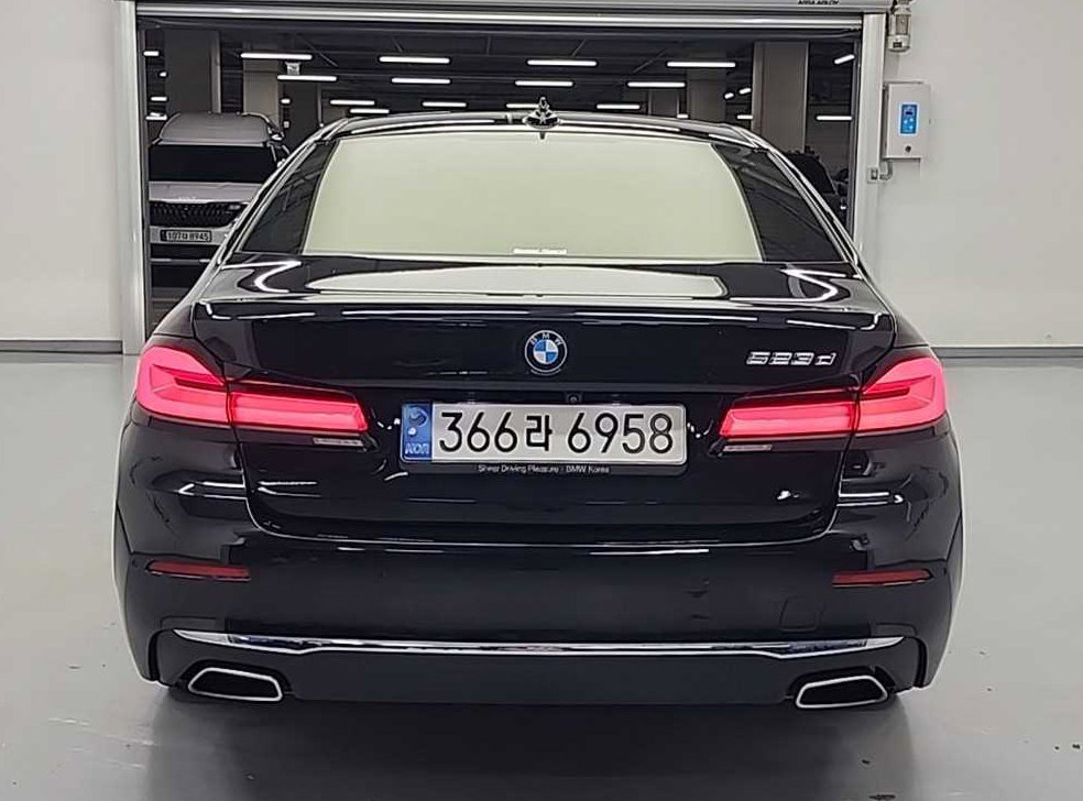 BMW 5시리즈 523d M 스포츠 사진 3