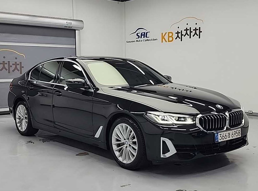 BMW 5시리즈 523d M 스포츠 사진 4
