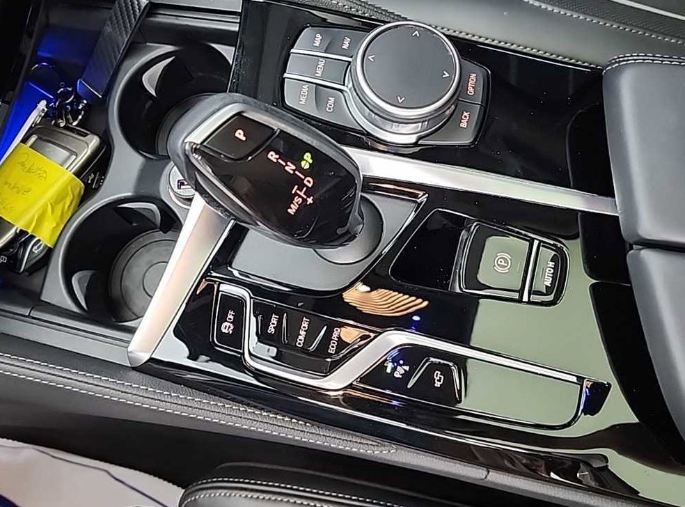 BMW 5시리즈 523d M 스포츠 사진 8