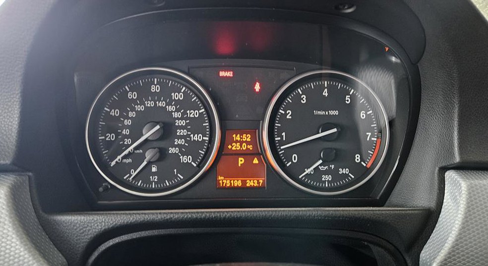 BMW 3시리즈 335i 세단 스포츠 사진 10