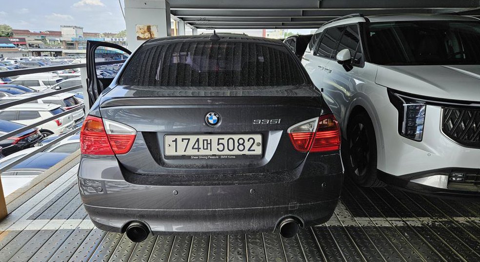 BMW 3시리즈 335i 세단 스포츠 사진 3