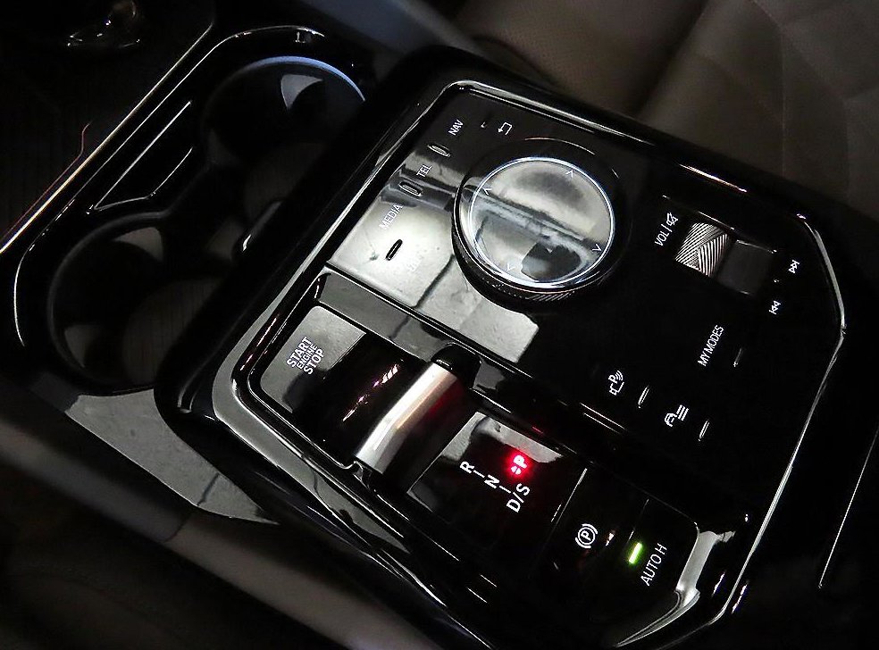 BMW 5시리즈 520i 사진 12