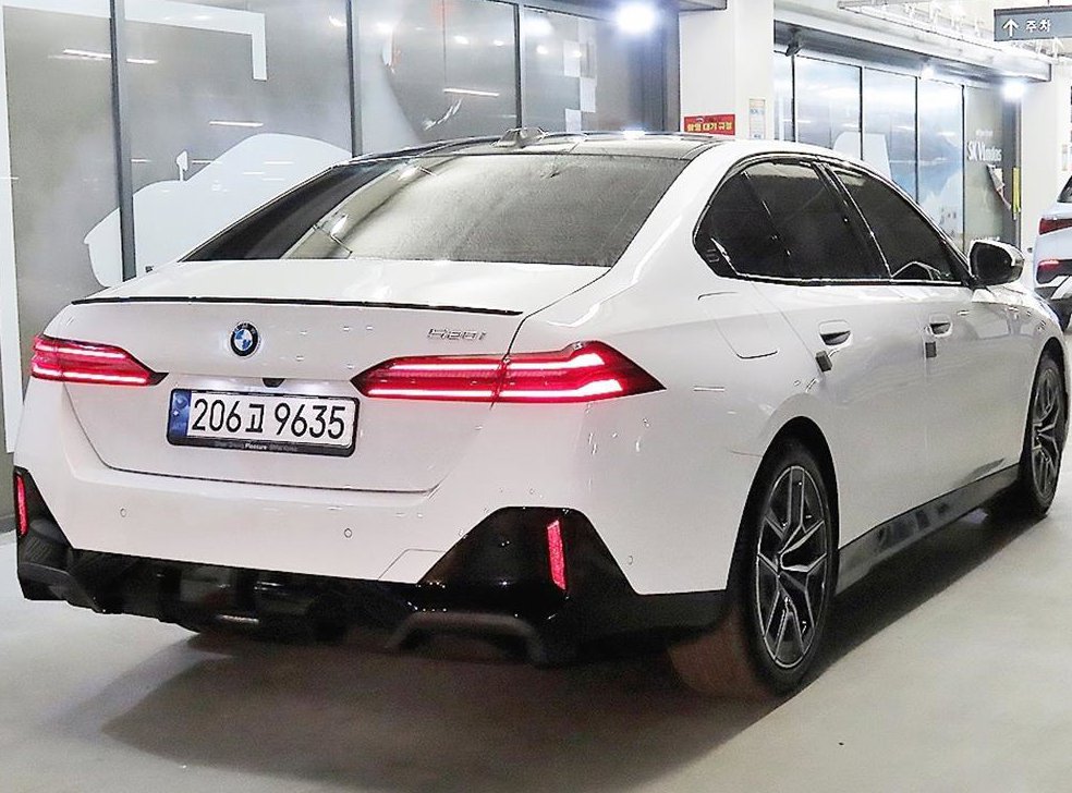 BMW 5시리즈 520i 사진 4