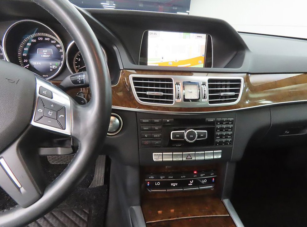 벤츠 E 클래스 E300 엘레강스 사진 10