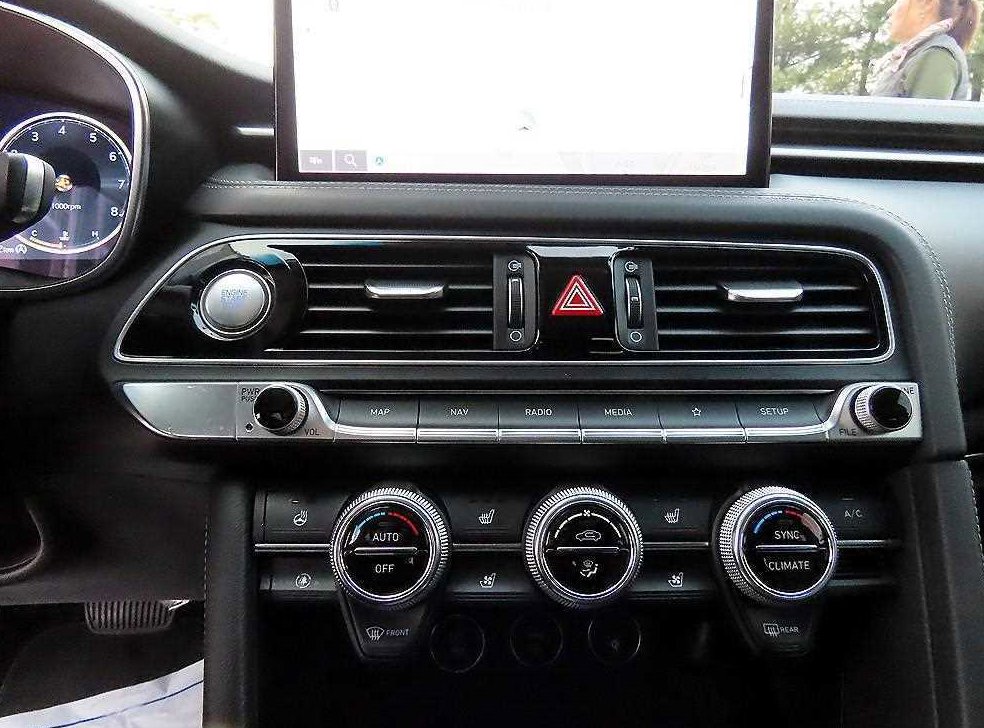 제네시스 G70 가솔린 3.3T 4WD 사진 14