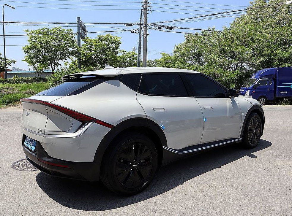 기아 EV6 롱레인지 AWD 사진 4