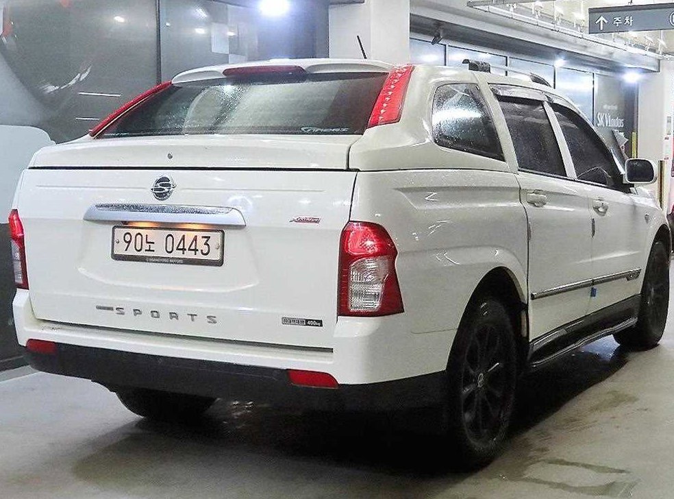 KG모빌리티(쌍용)  코란도 디젤 4WD 익스트림 사진 4