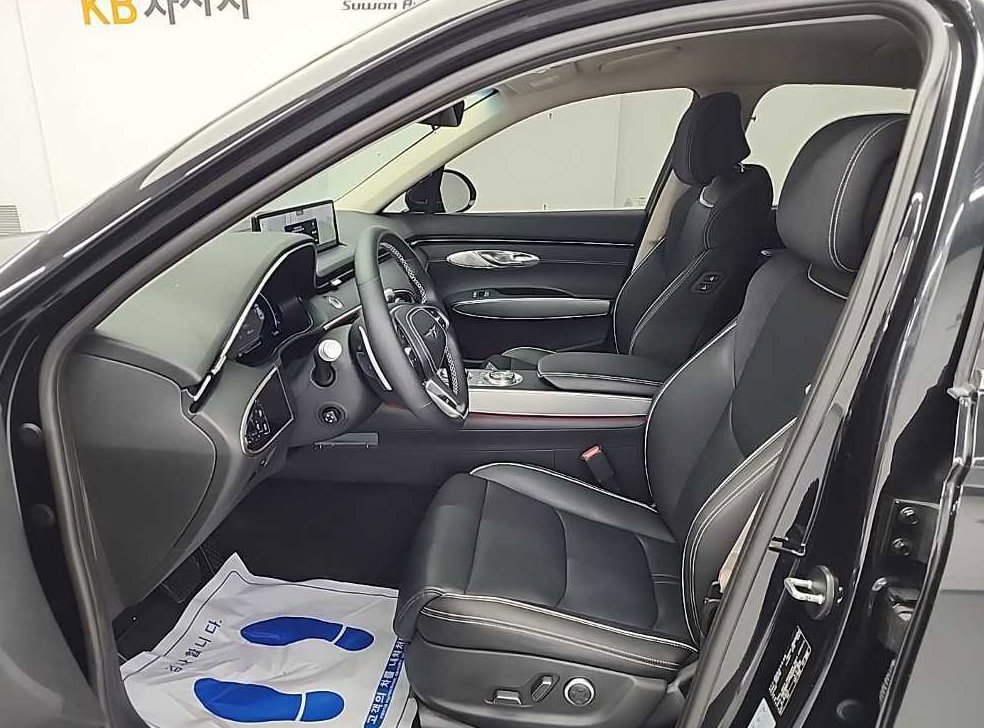 제네시스 GV70 e-AWD 사진 11