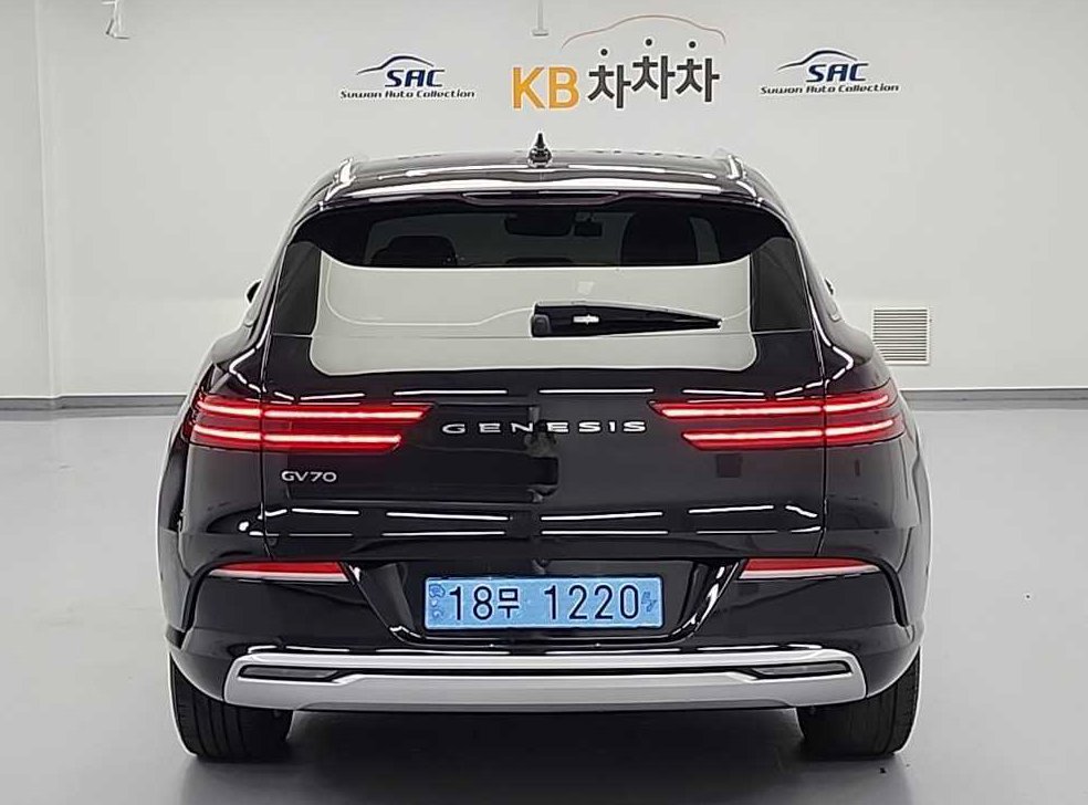 제네시스 GV70 e-AWD 사진 3