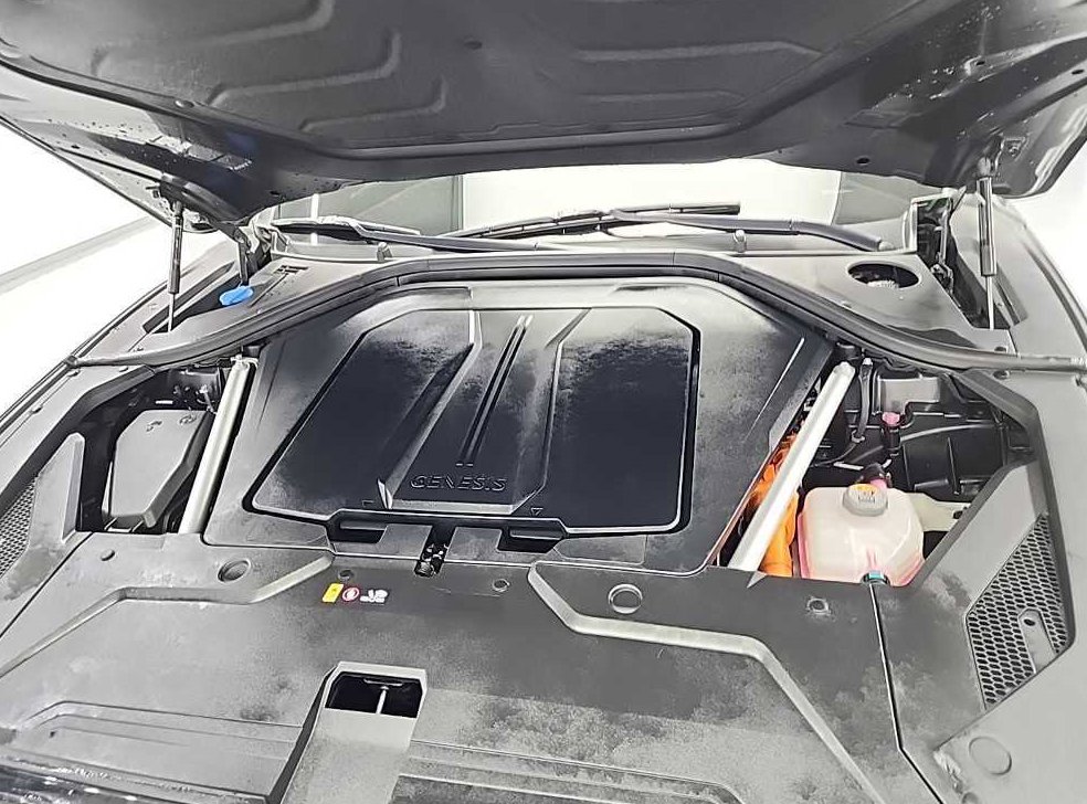 제네시스 GV70 e-AWD 사진 5