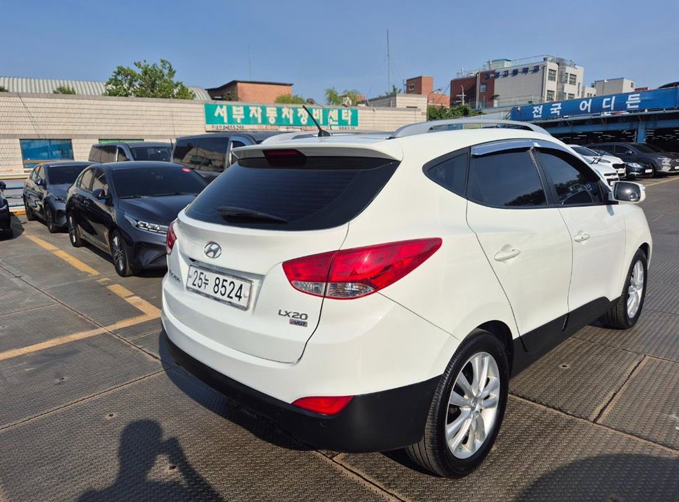 현대 투싼 2WD VGT LX20 사진 4