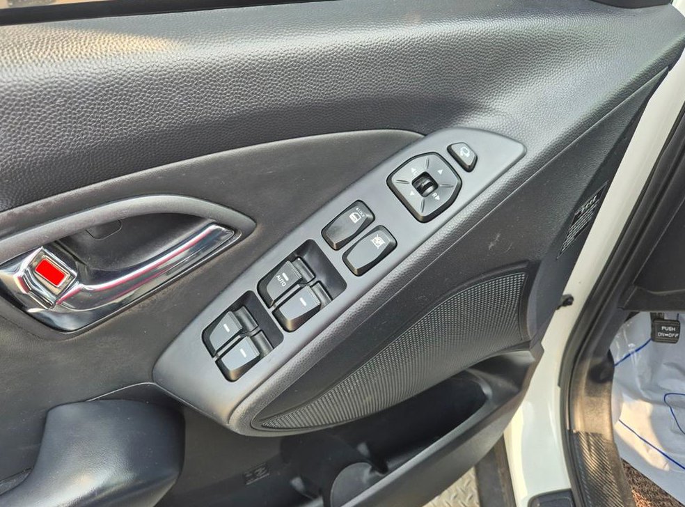 현대 투싼 2WD VGT LX20 사진 9