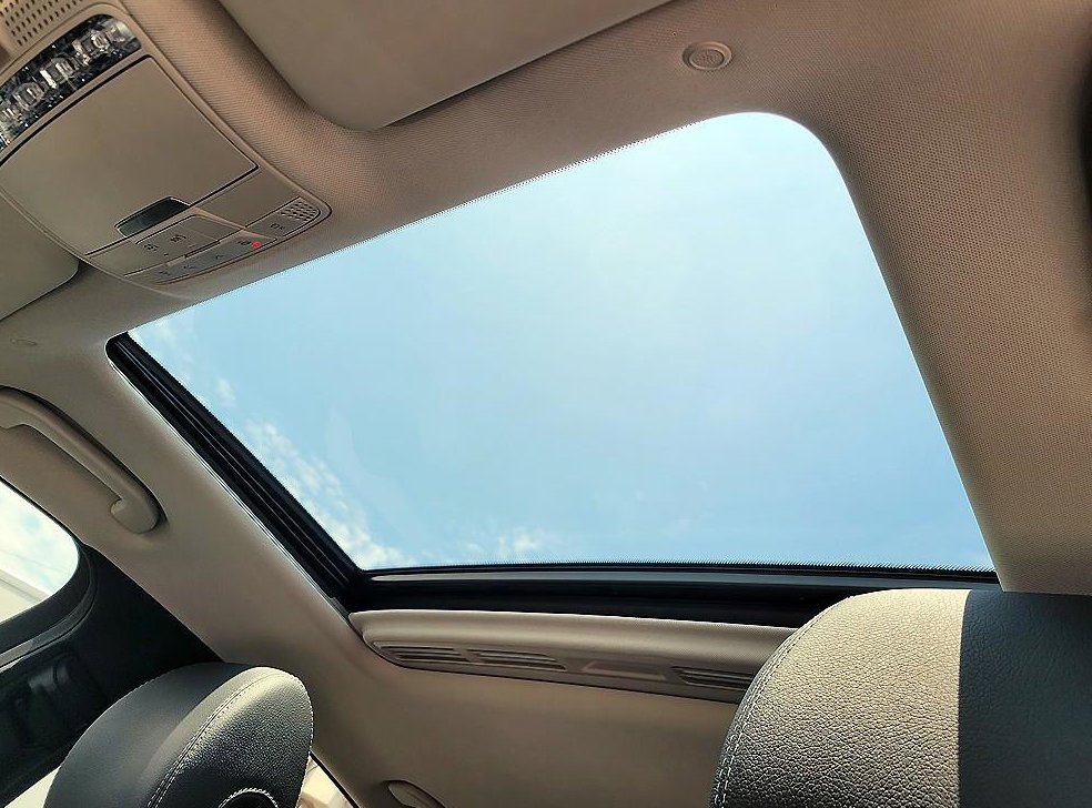 벤츠 E 클래스 E220d 아방가르드 사진 14