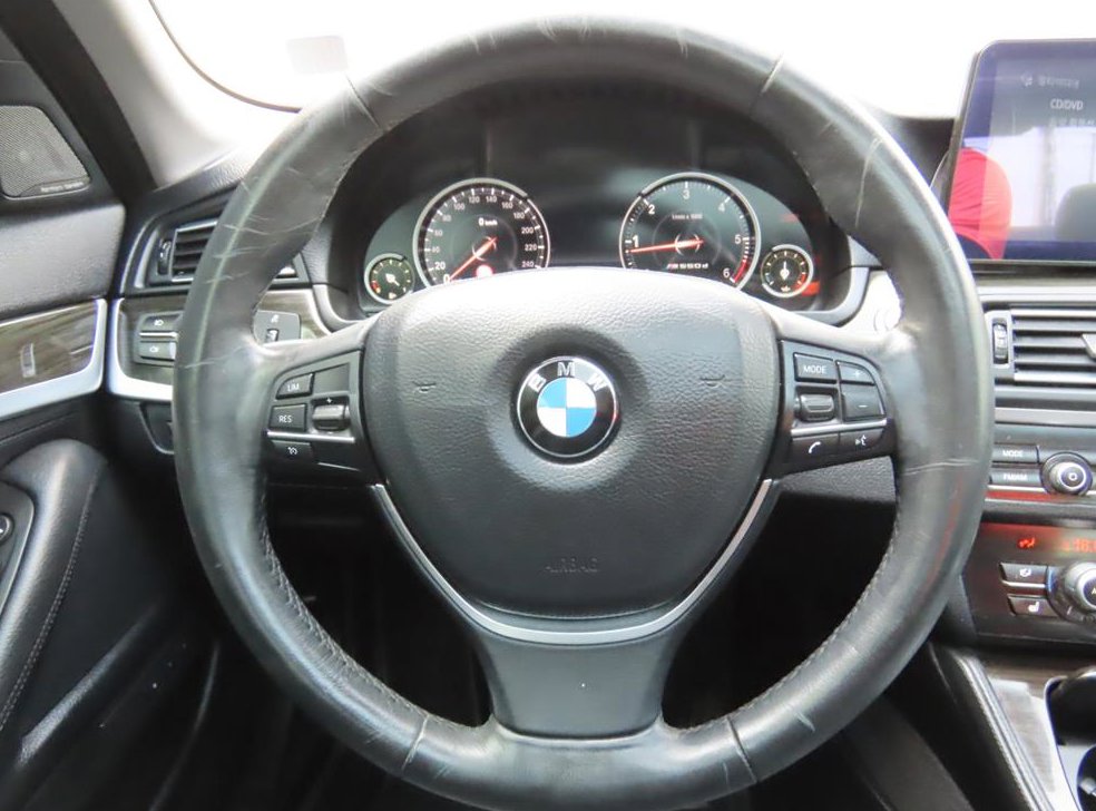 BMW 5시리즈 520d 럭셔리 사진 11