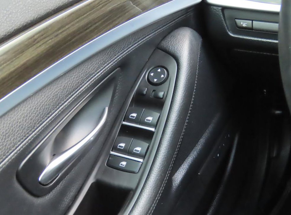 BMW 5시리즈 520d 럭셔리 사진 13