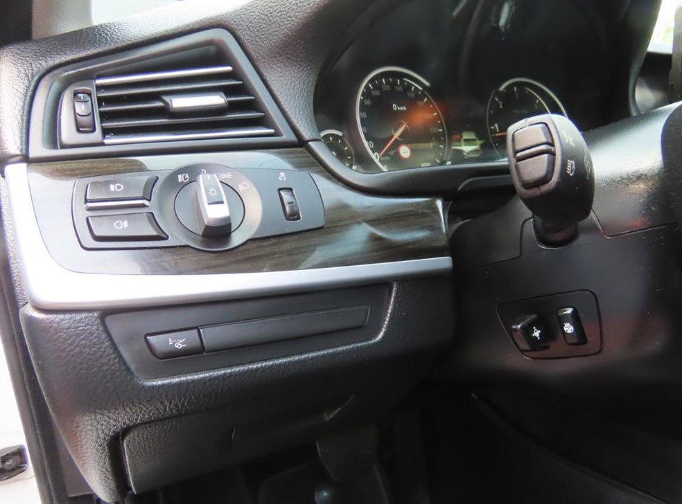 BMW 5시리즈 520d 럭셔리 사진 14