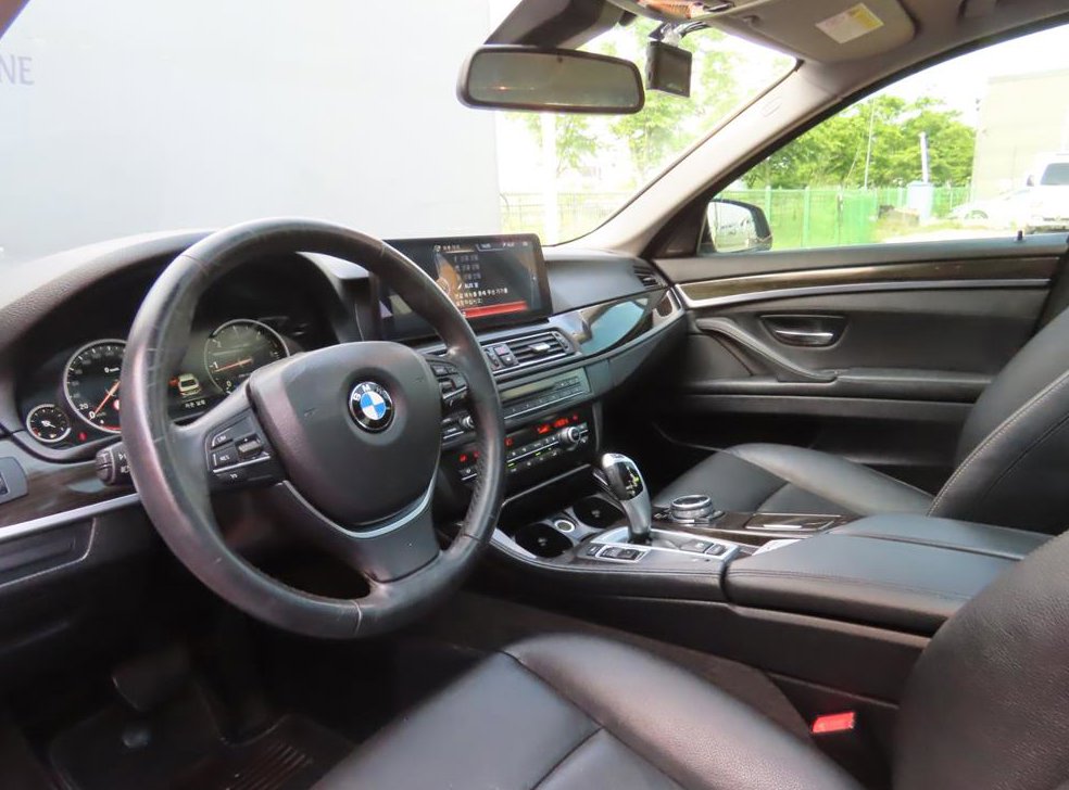 BMW 5시리즈 520d 럭셔리 사진 16