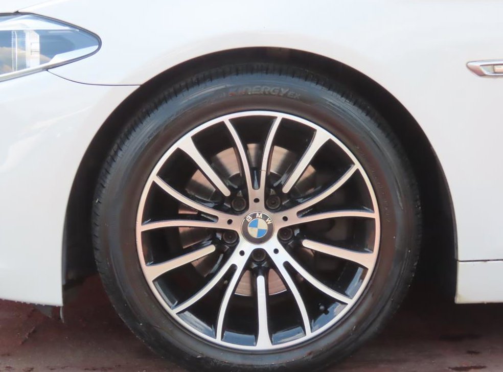 BMW 5시리즈 520d 럭셔리 사진 20