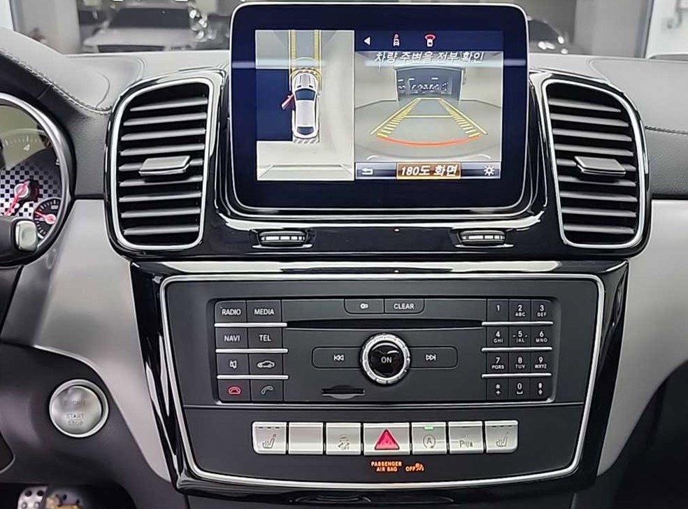 벤츠 GLE 클래스 GLE 350 d 4MATIC 쿠페 사진 10