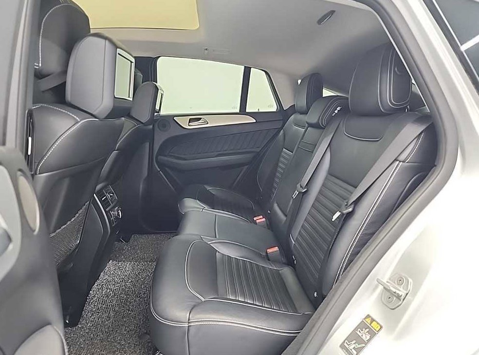 벤츠 GLE 클래스 GLE 350 d 4MATIC 쿠페 사진 12
