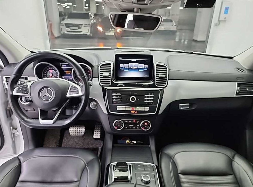 벤츠 GLE 클래스 GLE 350 d 4MATIC 쿠페 사진 7