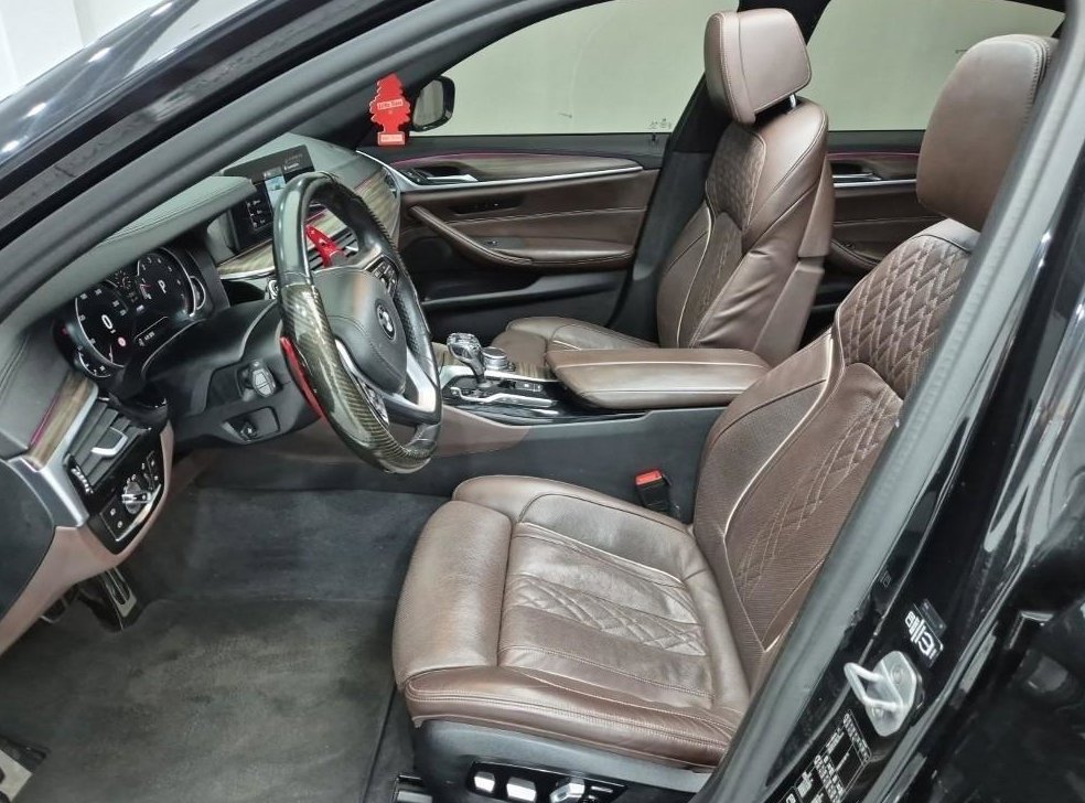 BMW 5시리즈 530i xDrive M 스포츠 플러스 사진 13