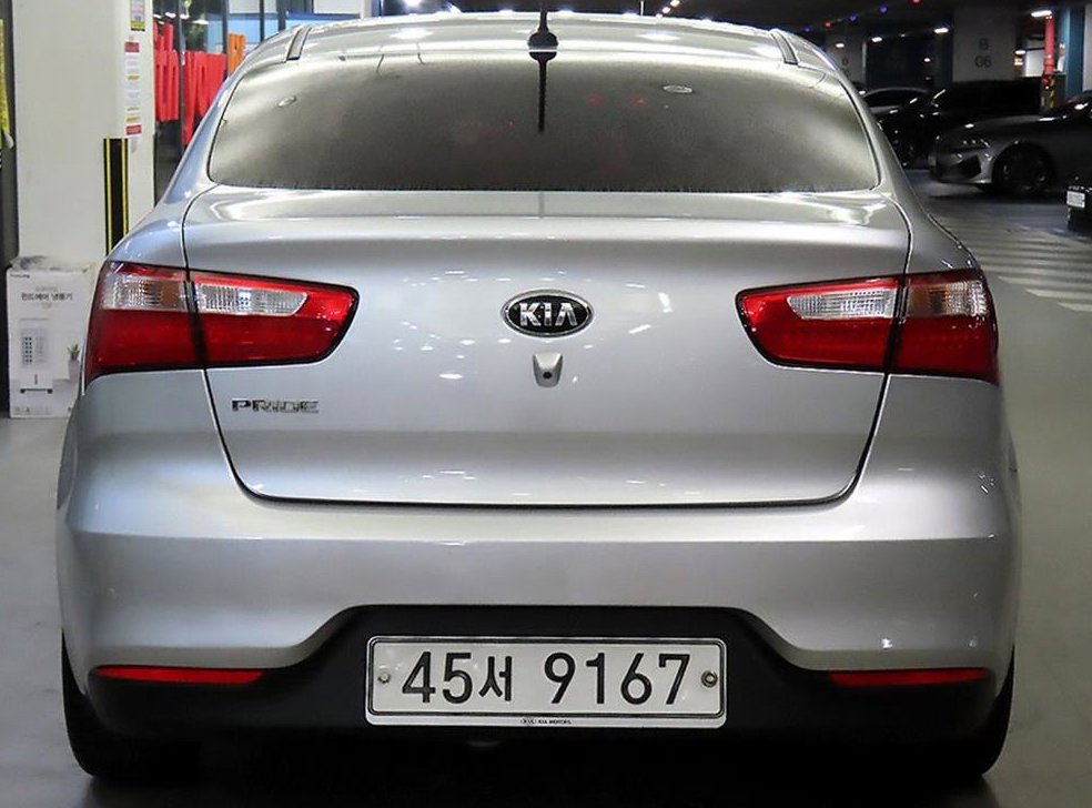 기아 프라이드 4DR 1.6 GDI 프레스티지 사진 5