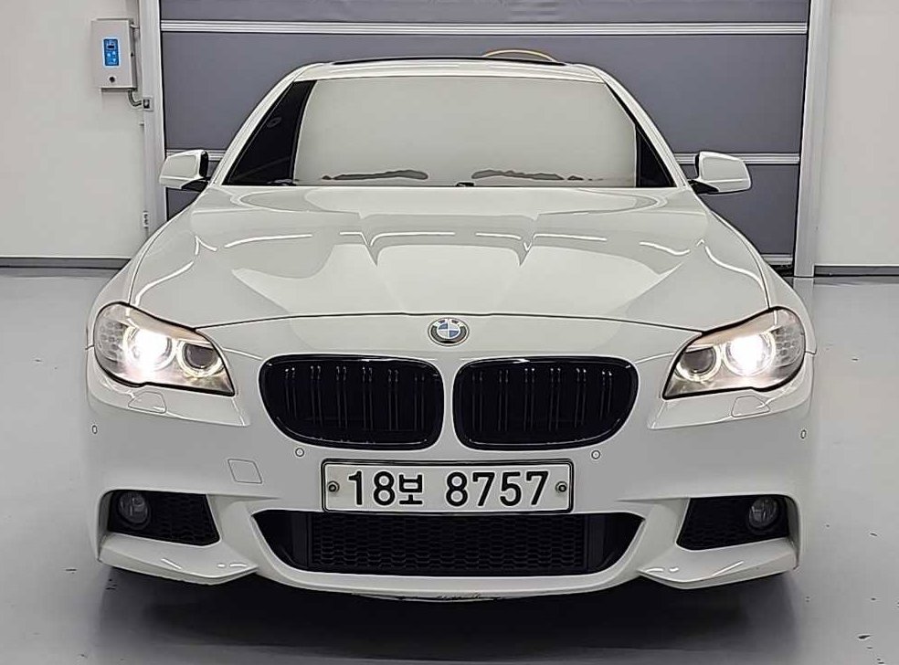 BMW 5시리즈 520d 사진 2