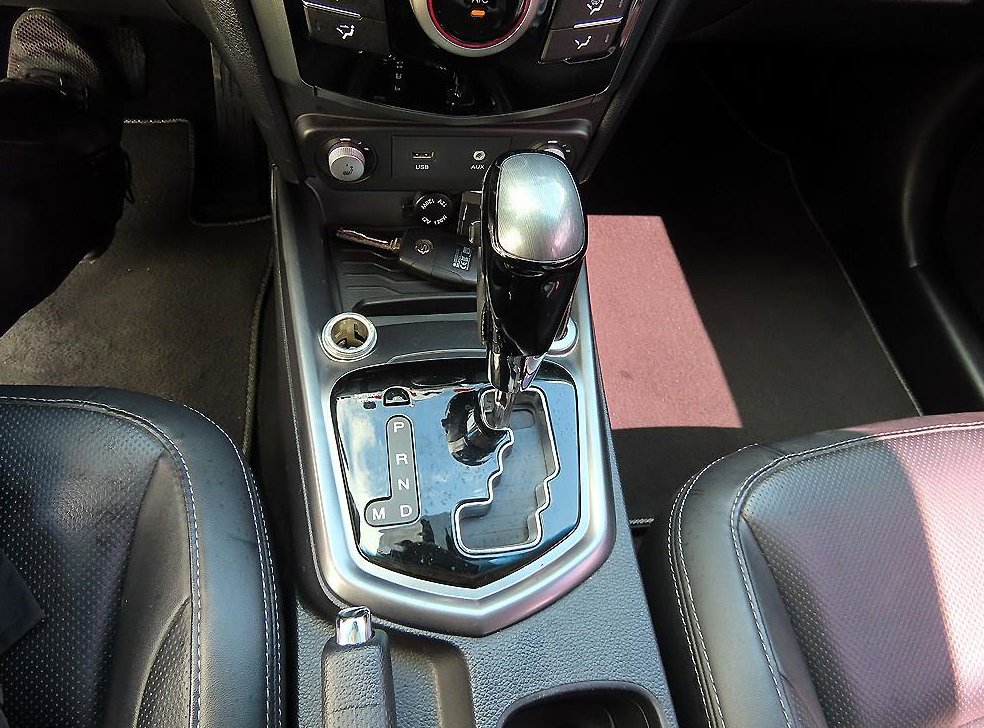 KG모빌리티(쌍용)  티볼리 2WD 디젤 VX 사진 10