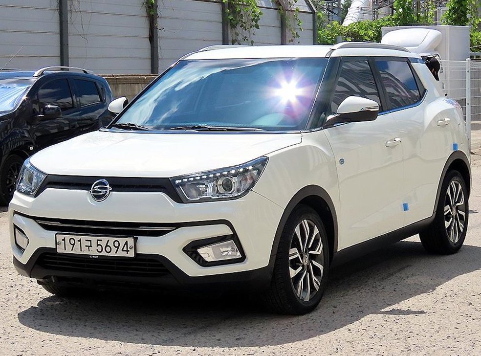 KG모빌리티(쌍용)  티볼리 2WD 디젤 VX 사진 2