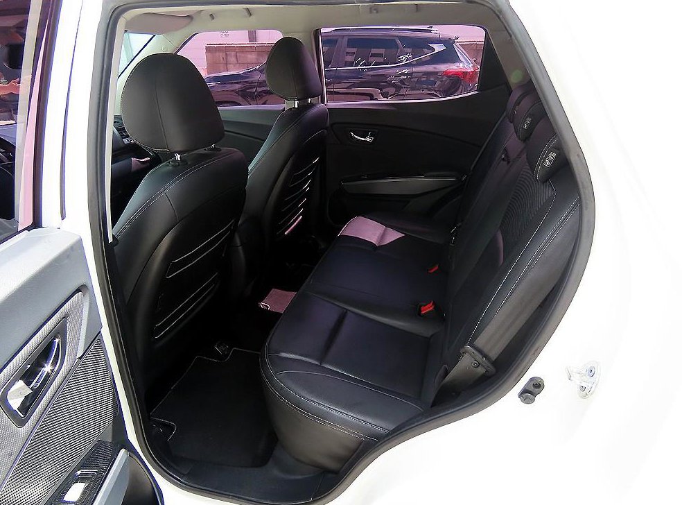KG모빌리티(쌍용)  티볼리 2WD 디젤 VX 사진 6