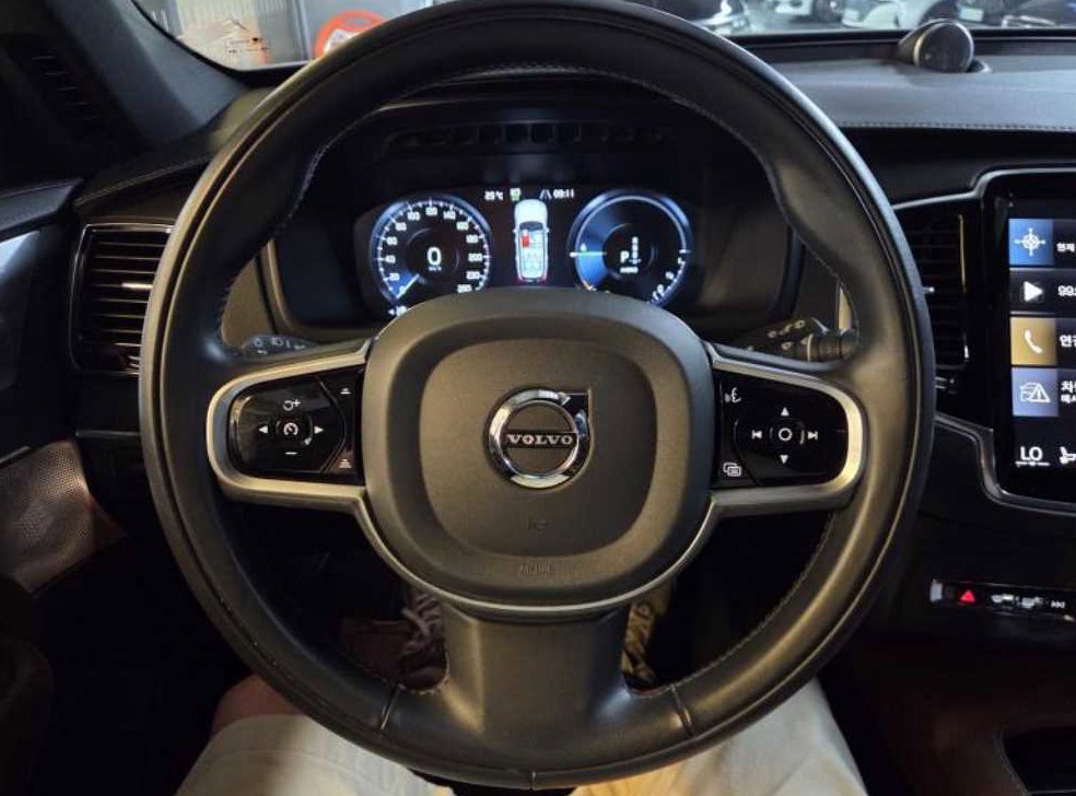 볼보 XC90 2.0 T8 AWD 사진 14