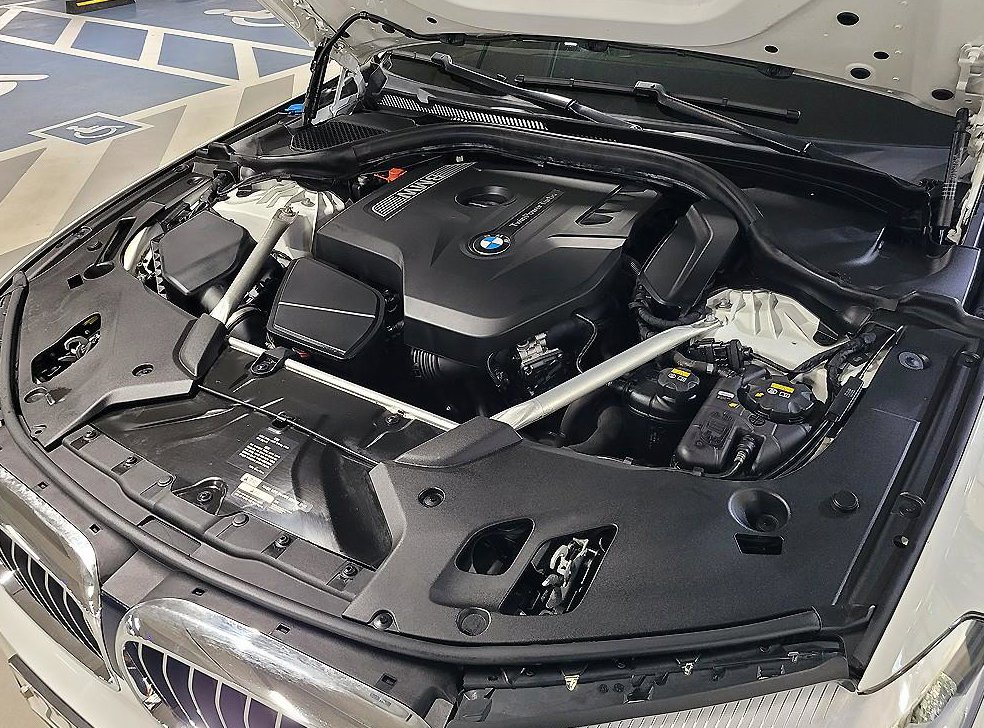 BMW 5시리즈 520i 럭셔리 사진 19