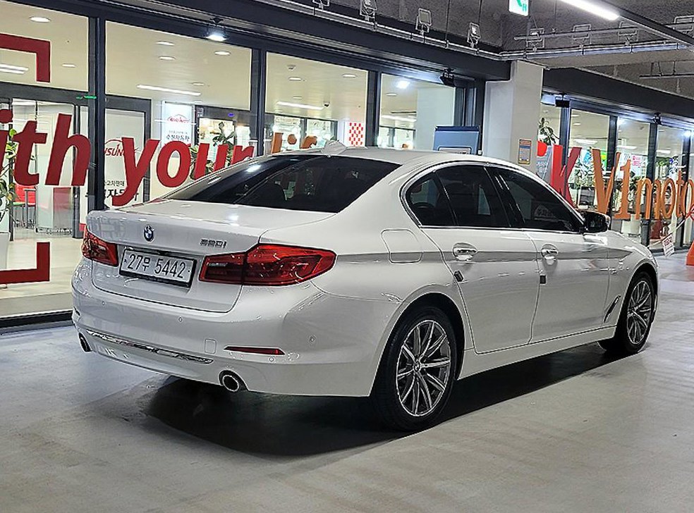 BMW 5시리즈 520i 럭셔리 사진 4