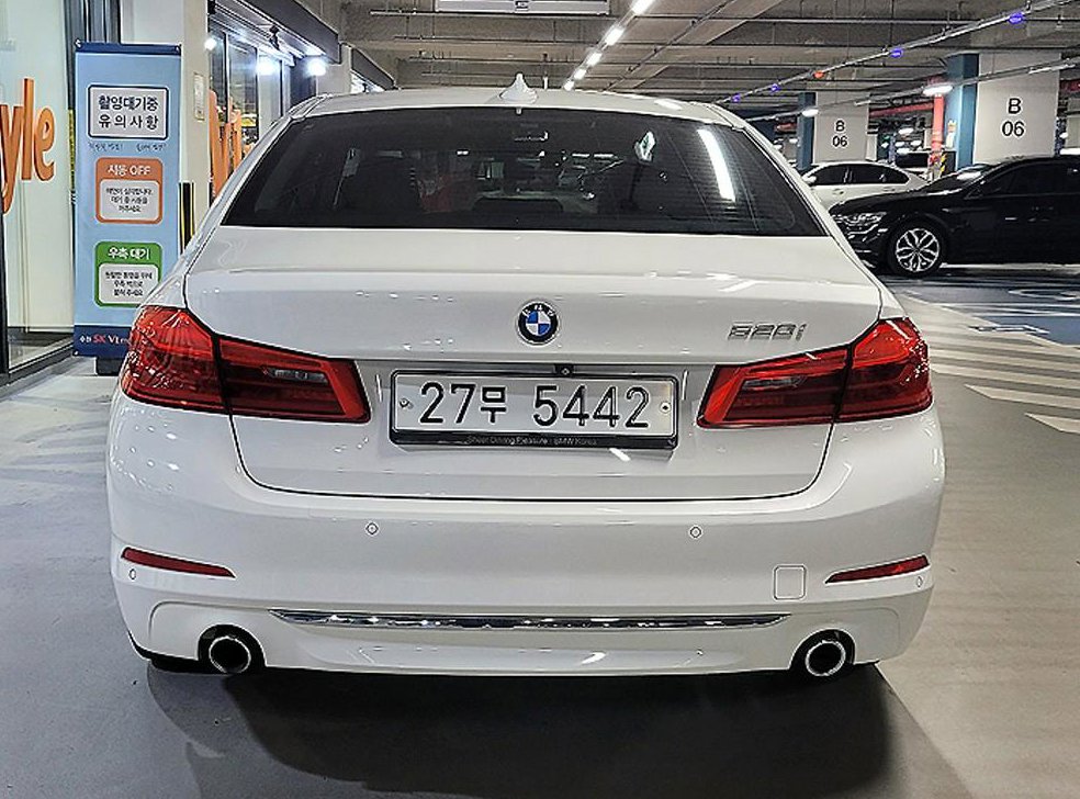 BMW 5시리즈 520i 럭셔리 사진 5