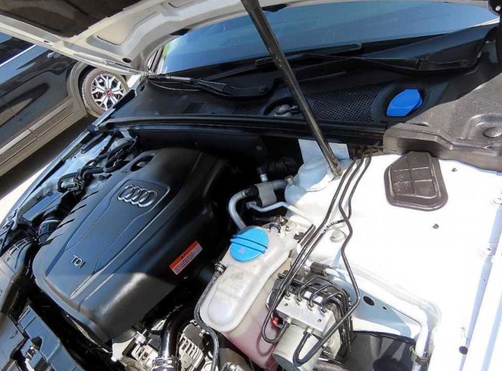 아우디 A4 2.0 TDI 사진 17