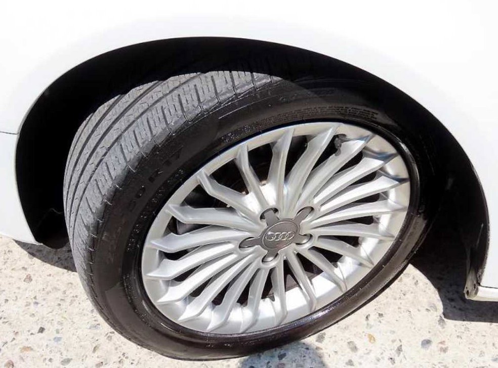 아우디 A4 2.0 TDI 사진 18
