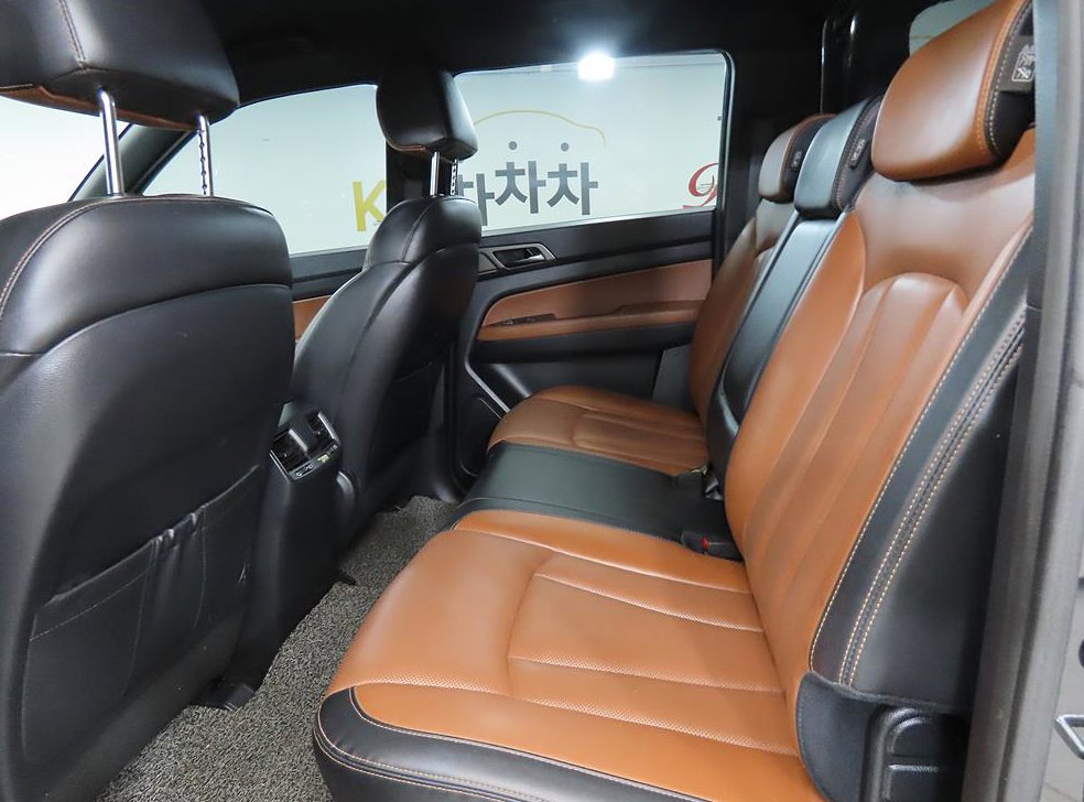 KG모빌리티(쌍용)  렉스턴 디젤 2.2 4WD 사진 7