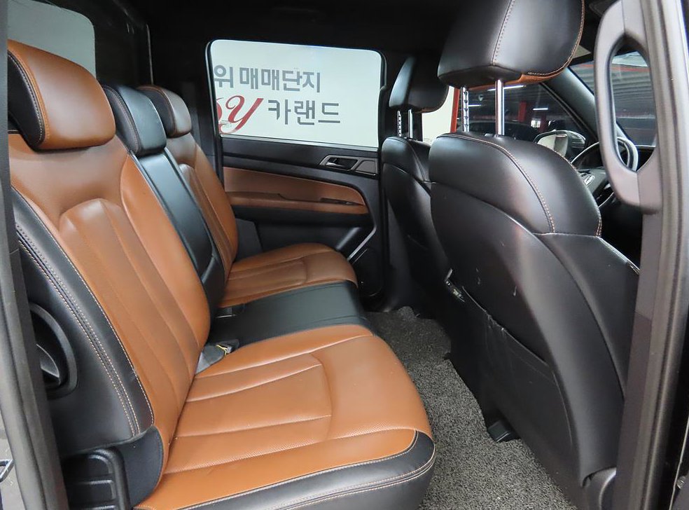 KG모빌리티(쌍용)  렉스턴 디젤 2.2 4WD 사진 8