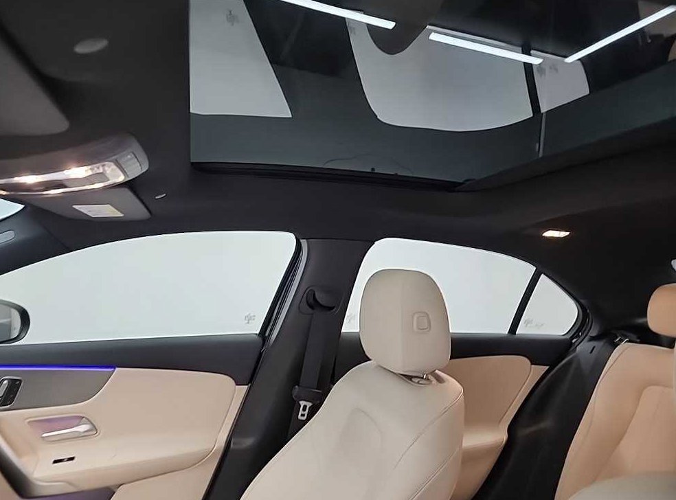 벤츠 A 클래스 A220 세단 사진 13