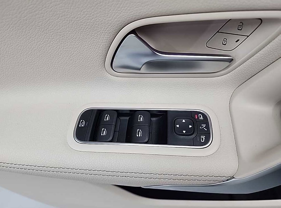 벤츠 A 클래스 A220 세단 사진 16
