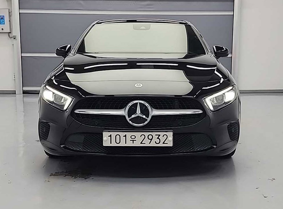 벤츠 A 클래스 A220 세단 사진 2