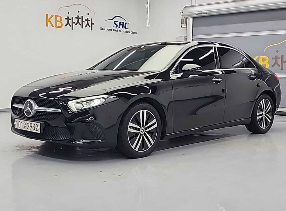 벤츠 A 클래스 A220 세단 사진 3