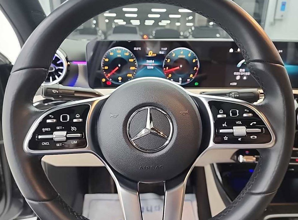 벤츠 A 클래스 A220 세단 사진 9