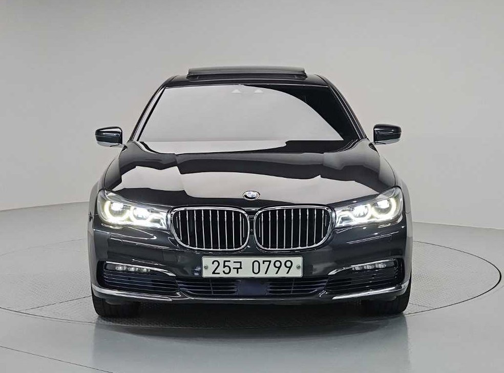 BMW 7시리즈 730Ld xDrive 사진 2