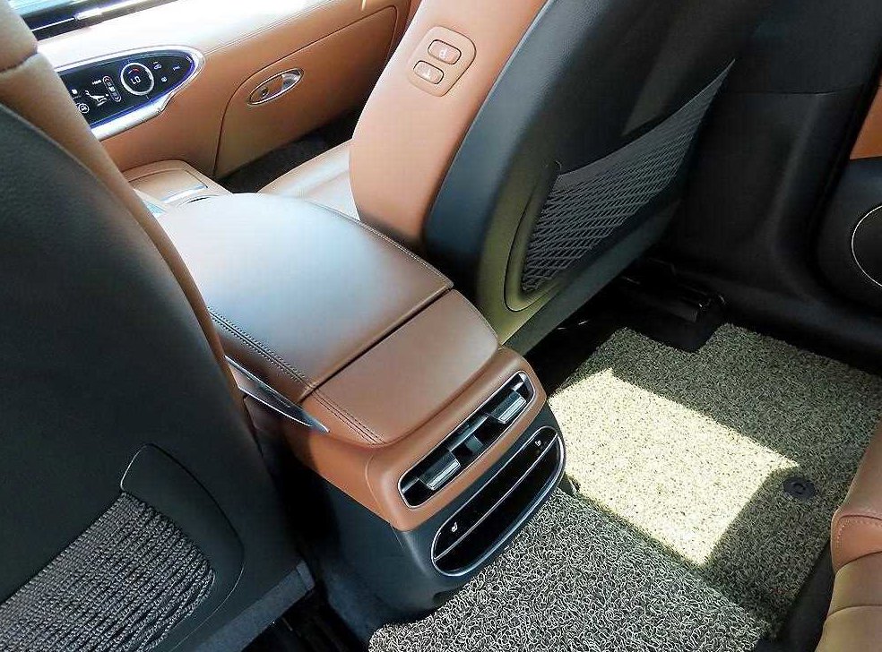 제네시스 GV70 2.5T 가솔린 2WD 사진 15